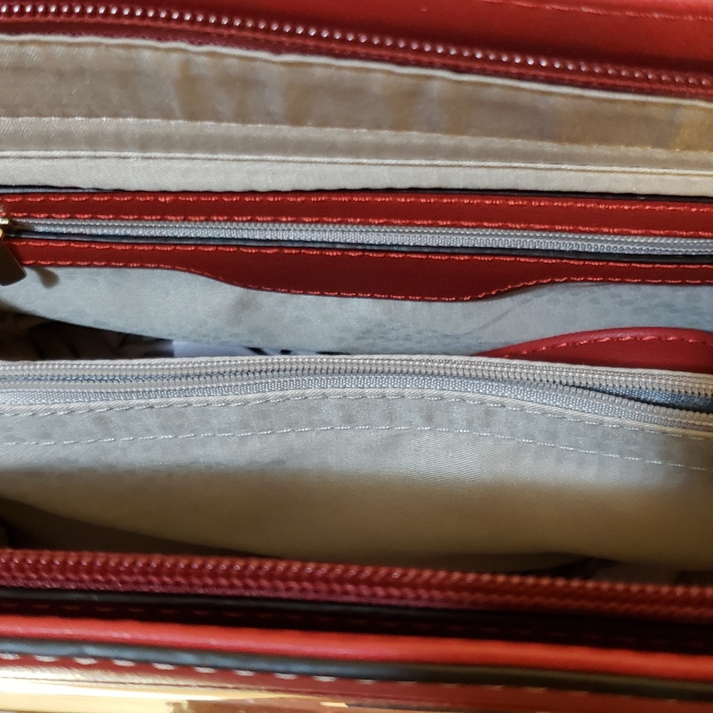 Purse - Picture 2 of 4
